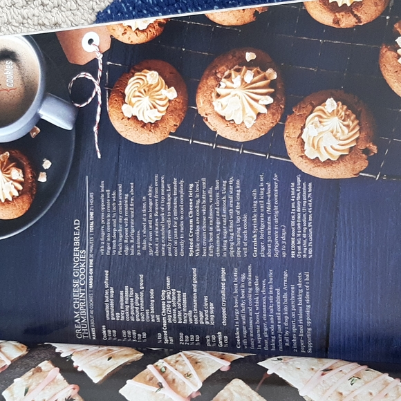 Bundle of Cookbook Magazines...Holiday Baking & Holiday Slow Cooker - Picture 4 of 16